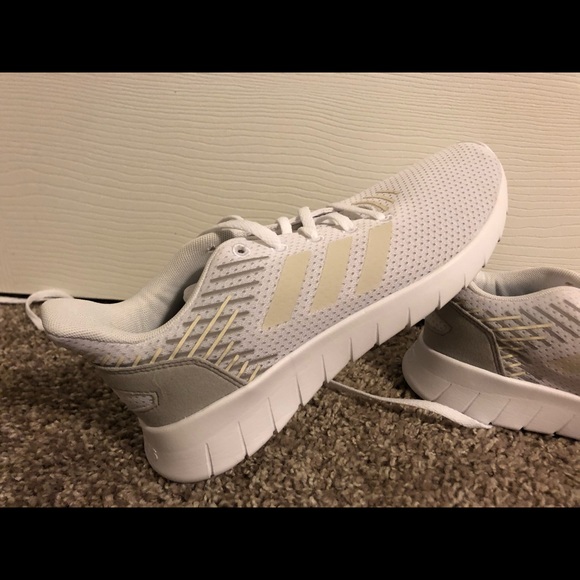 BRAND NEW Adidas Shoes - Picture 2 of 5